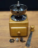 Hario - 細小 達人手搖/手動磨咖啡豆機 24g容量 Coffee Mill MM-2 - SHOPTAKE 生活雜貨